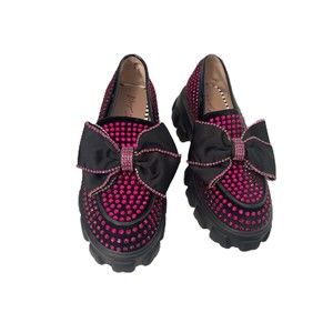 Betsey Johnson Women's Fuschia Black Bedazzled Bow Lug Sole Vincent Loafer 10M